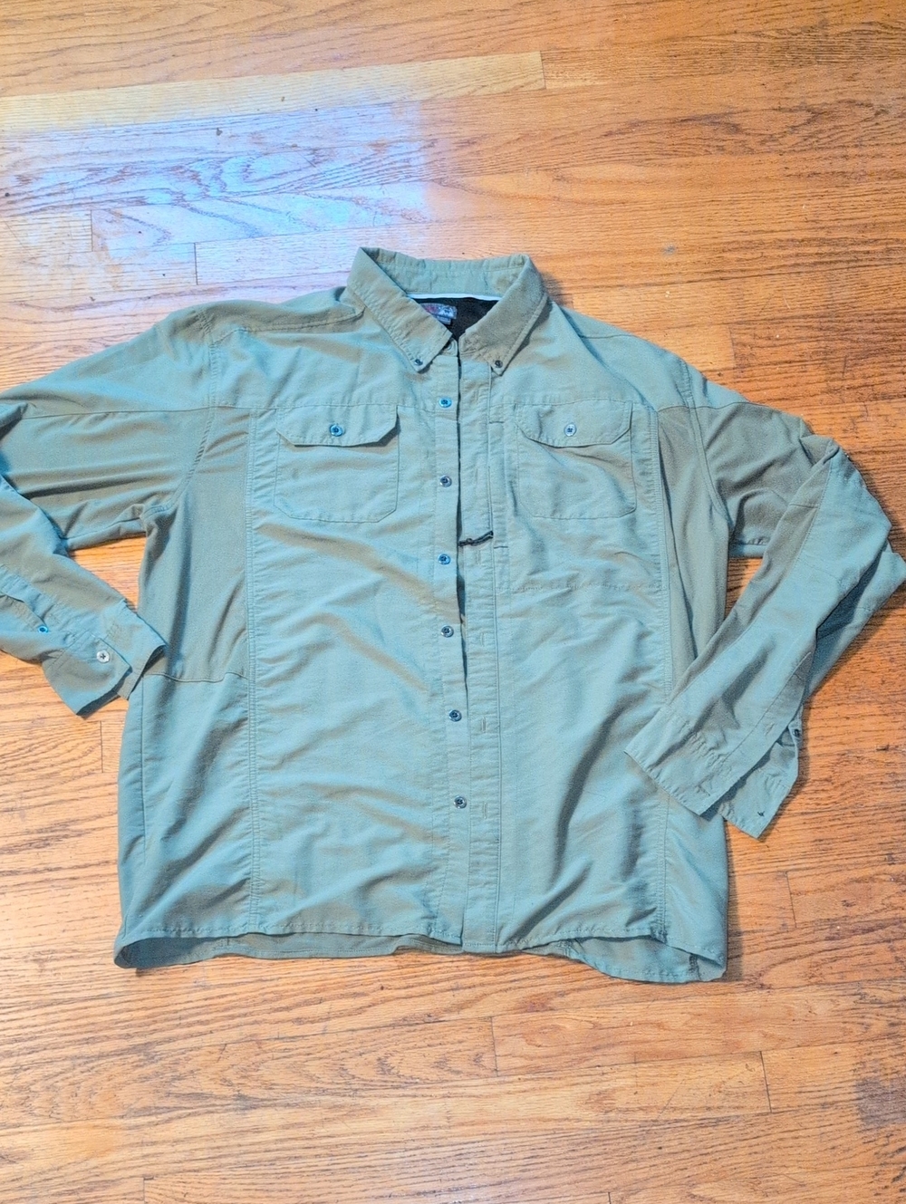Wrangler Lightweight Button-Up Shirt Jacket in Olive